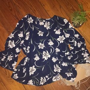 Como Black Foral Bell Sleeve Blouse